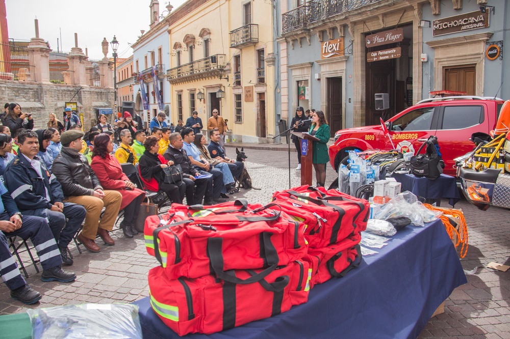 Se entrega equipamiento para Bomberos de Guanajuato.