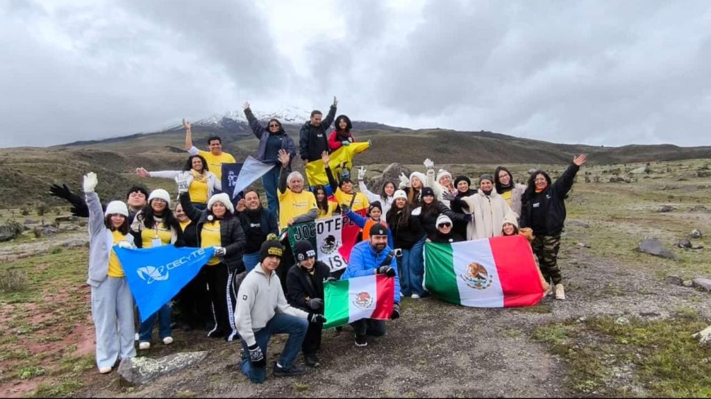 Ganan plata alumnos de Cecyteg en Infomatrix Sudamérica