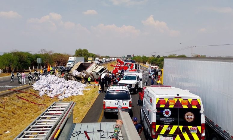 Deja accidente carretero en Apaseo El Grande 2 muertos y 5 heridos