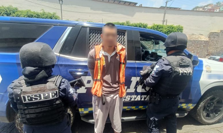 Detienen a hombre con presunta marihuana en Guanajuato