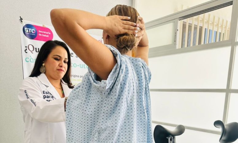 Atiende SSG a personas susceptibles de cáncer de mama y cervicouterino