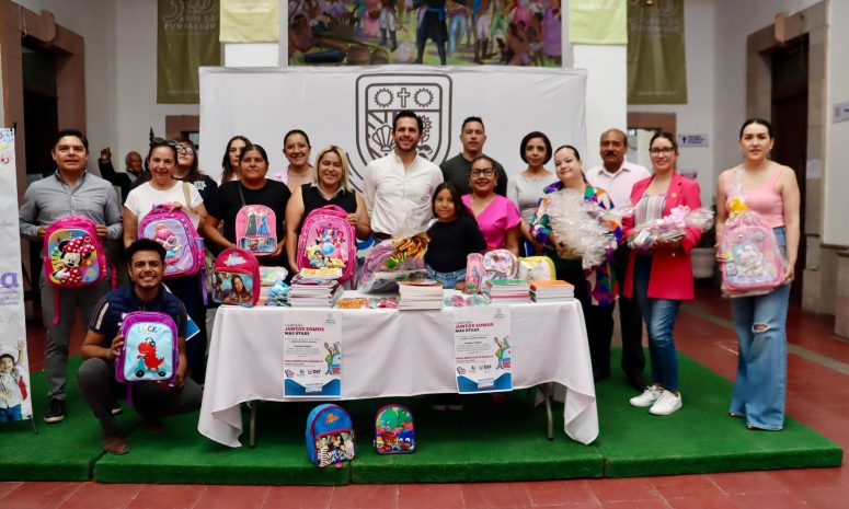 Arranca colecta de útiles para alumnos de Apaseo El Grande