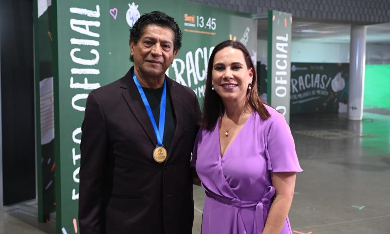 Reconocen labor docente en Irapuato por el Día del Maestro