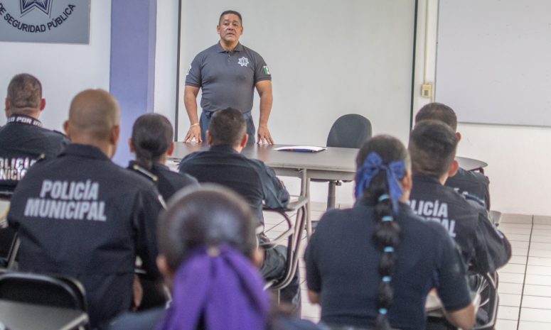 Capacitan de forma continua a policías y tránsitos en Irapuato