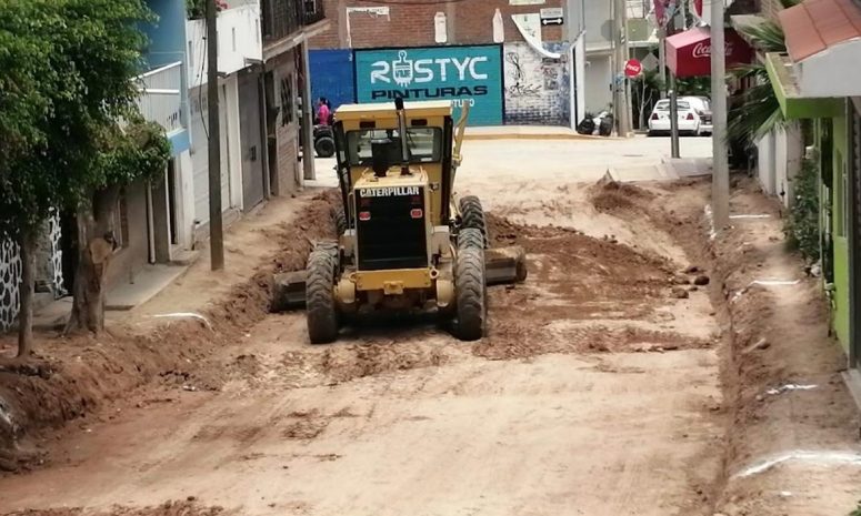 Continúa la pavimentación de calles en León con más de 11 mdp