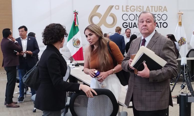 Cruce de acusaciones entre PAN y Morena por comerciantes de León