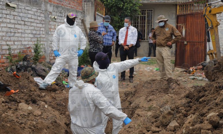 Suman 32 víctimas localizadas en fosa clandestina de La Calera