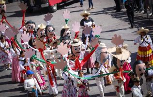 Revolución Mexicana es conmemorada en León con desfile
