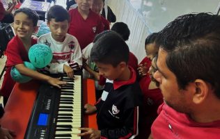 CANCIÓN, ESCUELA