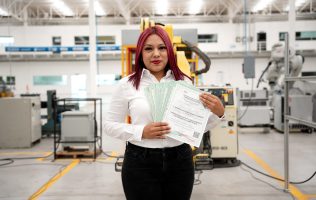 Mujeres, IECA, capacitación
