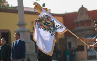 conmemora, León