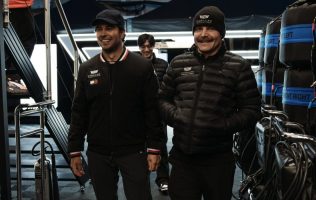 Celebra Checo Pérez cumpleaños 36 con regalo especial de Cadillac F1