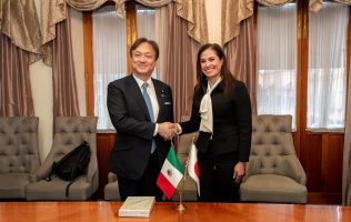 Ale Gutiérrez, reunión con ministro japonés