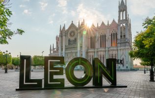 Personajes Destacados, León, libro