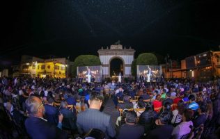 León Celebra