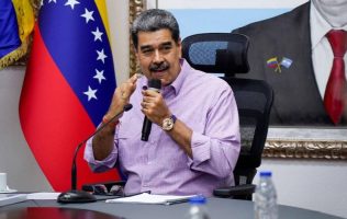 Mueren 32 cubanos en Caracas durante operación de EU para capturar a Maduro
