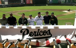 Firman dos lanzadores de Pericos de Puebla con Marineros de Seattle