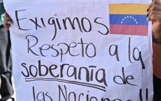 Marchan en Tlaxcala contra intervención de EU en Venezuela