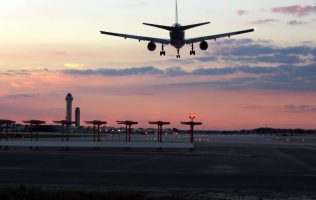 Emite FAA alerta aérea por actividad militar en México, Centro y Sudamérica