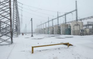 Mantiene CFE monitoreo por tormenta invernal Fern y evalúa escenarios operativos