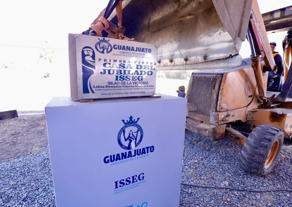 Primera piedra casa del Jubilado en Silao