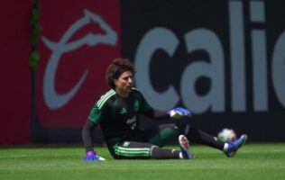 La Selección Mexicana inició concentración en el CAR rumbo a los duelos ante Portugal y Bélgica, con la llegada de Ochoa, Vázquez y Jiménez