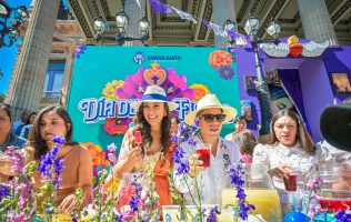 Gobernadora Día de las Flores