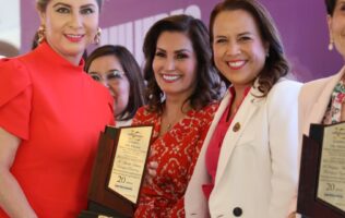 reconocimiento a mujeres