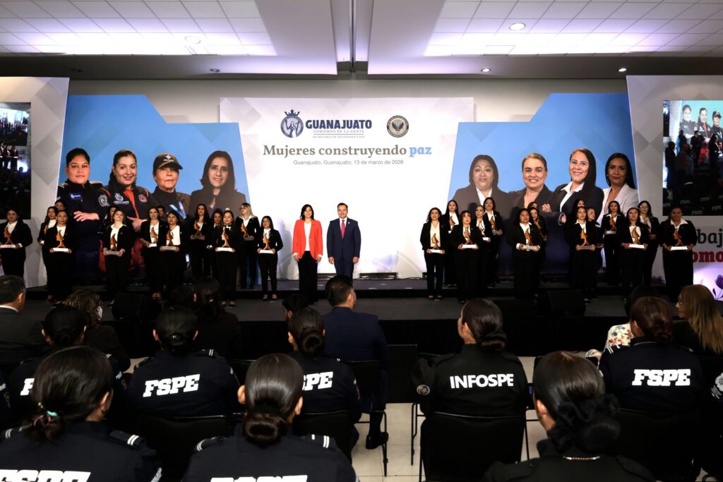 Reconocen a mujeres que construyen la seguridad en Guanajuato