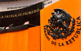 Recibe Senado iniciativa para topar pensiones de altos funcionarios