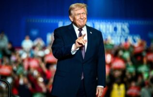 Sugiere Trump buscar liderazgo similar a Venezuela en Irán