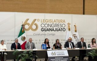 Gobernadora entrega informe