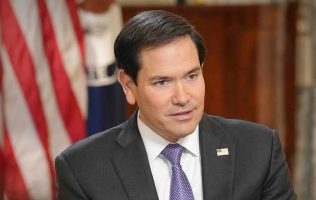 Emite Marco Rubio alerta urgente para que estadounidenses salgan de Medio Oriente