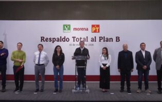 Celebra Ricardo Monreal acuerdo de coalición sobre Plan B electoral