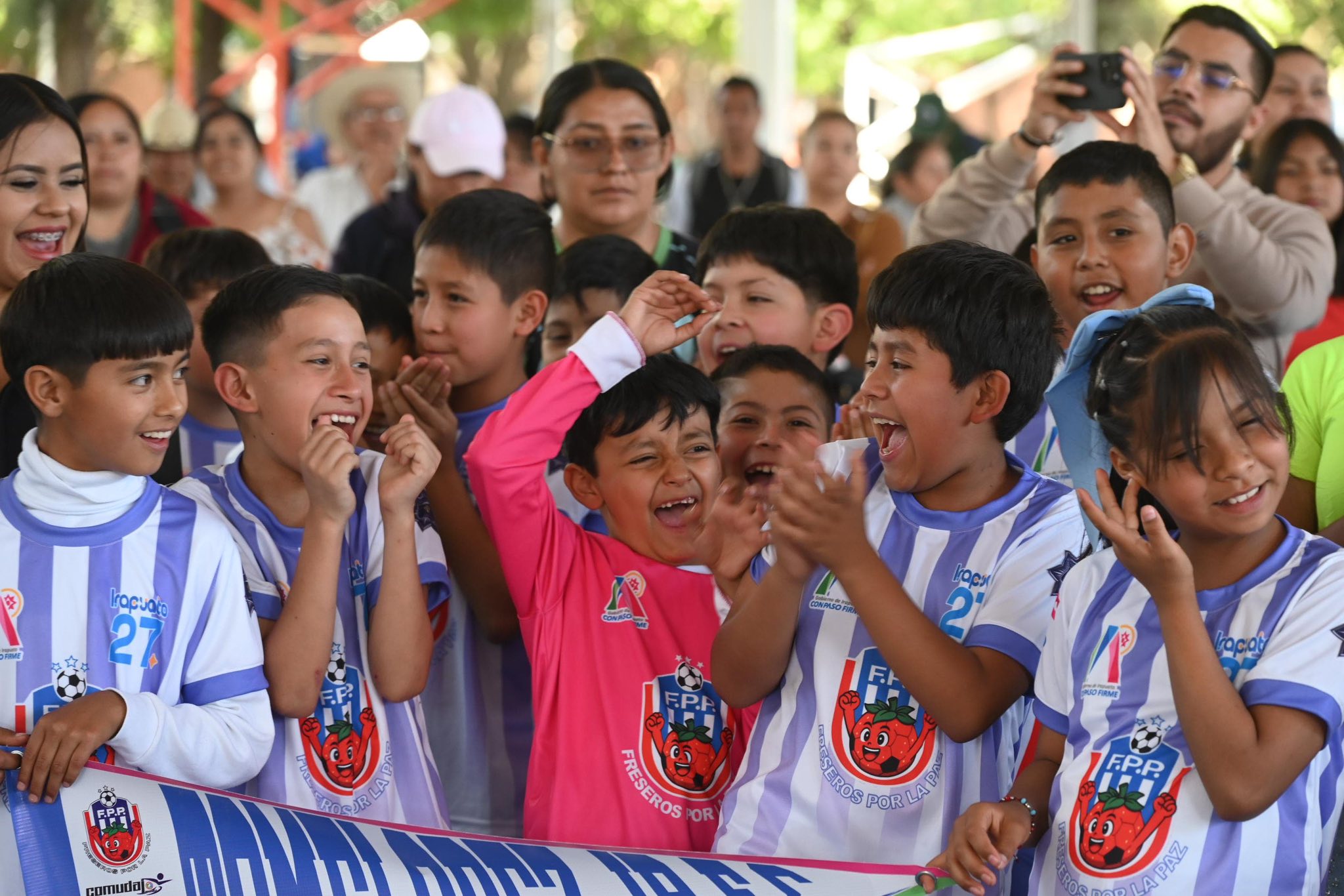 Niños freseros, torneo futbol