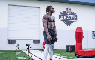 De Nigeria al draft de la NFL, el caso de Uar Bernard