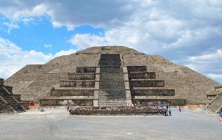 Anuncia INAH cierre temporal de Zona Arqueológica de Teotihuacán El texto original de este artículo fue publicado por la Agencia Quadratín en la siguiente dirección: https://edomex.quadratin.com.mx/anuncia-inah-cierre-temporal-de-zona-arqueologica-de-teotihuacan/ Este contenido se encuentra protegido por la ley. Si lo cita, por favor mencione la fuente y haga un enlace a la nota original de donde usted lo ha tomado. Agencia Quadratín. Todos los Derechos Reservados © 2025.