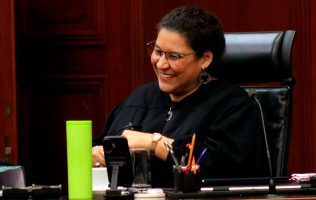 TFJA da luz verde a Lenia Batres para registrar marca Ministra del Pueblo