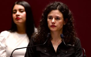 Acepta Luisa Alcalde encomienda de Sheinbaum El texto original de este artículo fue publicado por la Agencia Quadratín en la siguiente dirección: https://mexico.quadratin.com.mx/acepta-luisa-alcalde-encomienda-de-sheinbaum/ Este contenido se encuentra protegido por la ley. Si lo cita, por favor mencione la fuente y haga un enlace a la nota original de donde usted lo ha tomado. Agencia Quadratín. Todos los Derechos Reservados © 2025.