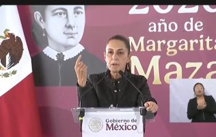 La presidenta Claudia Sheinbaum encabezó la entrega de certificados en San José Chiapa, como parte del programa de vivienda que busca reducir el rezago habitacional y dar certeza jurídica a familias vulnerables.