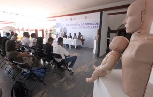 Capacitan a docentes en primeros auxilios escolares en Silao
