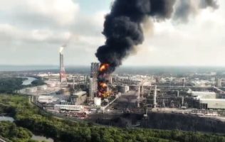 Sofocan incendio en refinería Olmeca; no hay lesionados