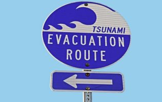 Yaileth Argüelles/Quadratín Hispano El texto original de este artículo fue publicado por la Agencia Quadratín en la siguiente dirección: https://quadratin.com/mundo/activan-alerta-de-tsunami-tras-sismo-de-7-8-en-indonesia/ Este contenido se encuentra protegido por la ley. Si lo cita, por favor mencione la fuente y haga un enlace a la nota original de donde usted lo ha tomado. Agencia Quadratín. Todos los Derechos Reservados © 2023.