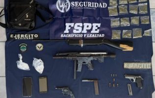 Decomiso de armas y droga