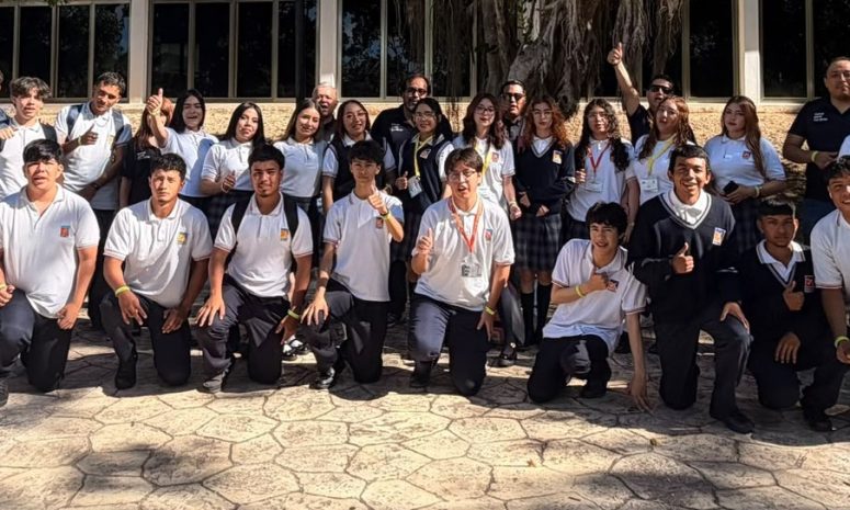 Reconocen a estudiantes de SABES Guanajuato en concurso nacional de física