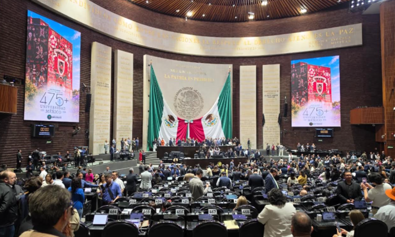 UNAM, letras de oro en San Lázaro por 475 años de historia
