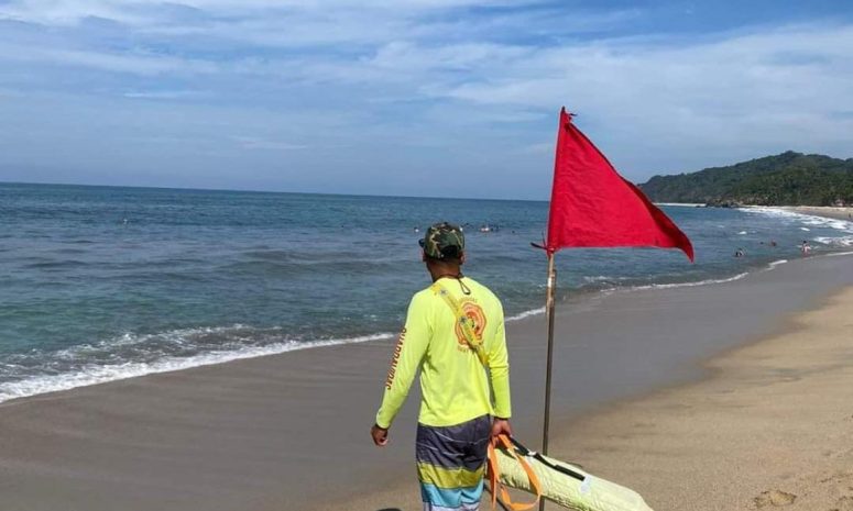 Mantienen banderas rojas en todas las playas de Puerto Vallarta
