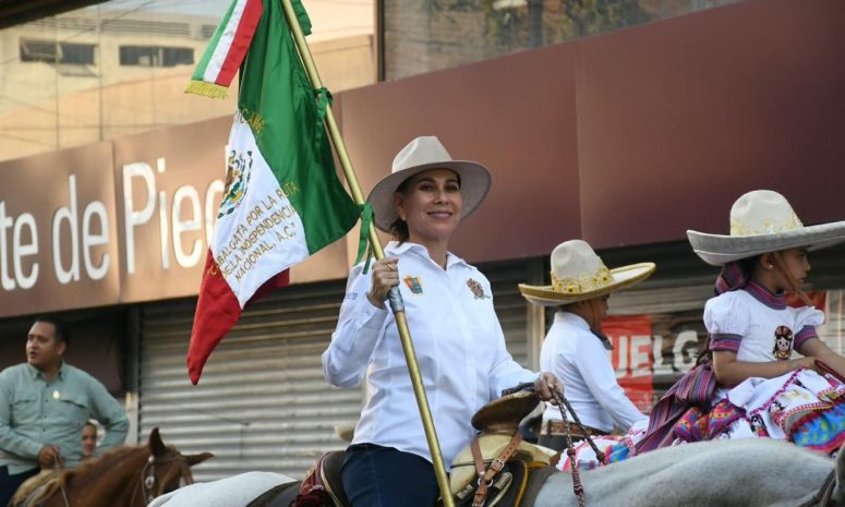 Cabalgata de Independencia llega Irapuato