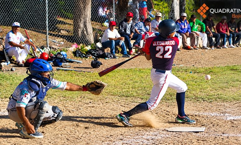 Astros de Las Mangas siguen invictos