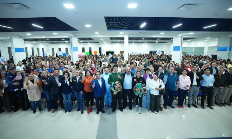 Llama Jorge Espadas a unir al PAN y escuchar a las familias de León